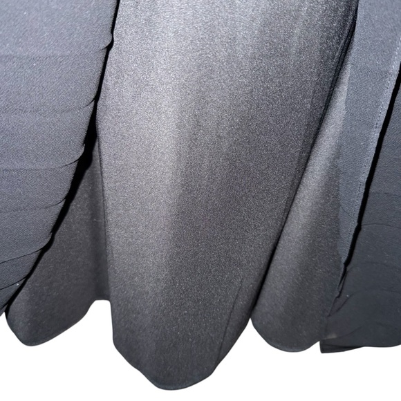Banana Republic PLEATED CHIFFON MIDI SKIRT women’s size 8 black - Picture 3 of 12
